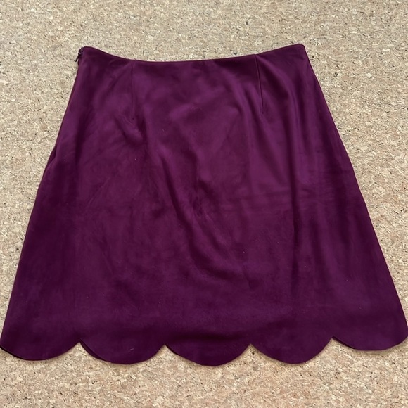 ✨ Nordstrom Aqua Deep Purple Faux Suede Scallop Hem Mini Skirt — Size S EUC ✨ - Picture 3 of 3